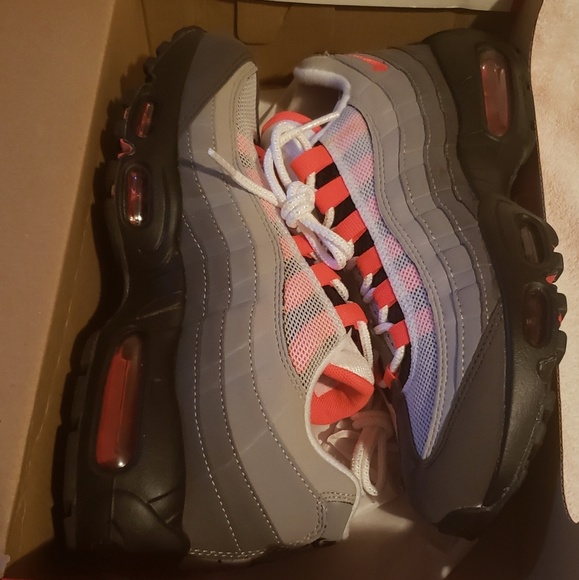 Nike Air Max 95 OG size 8 woman (size 6.5 men) - Picture 7 of 8